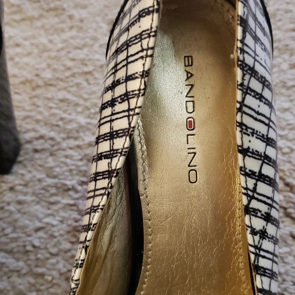 Shoes - Picture 2 of 7